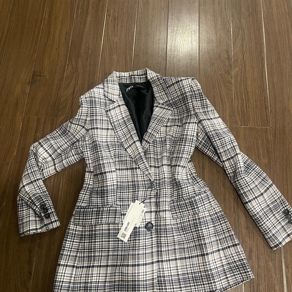 Zara gray and white plain blazer - Picture 5 of 5